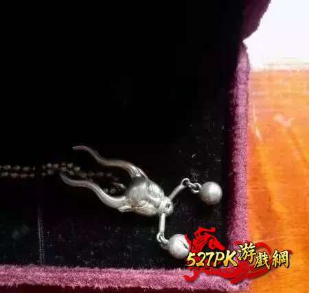 ��׹